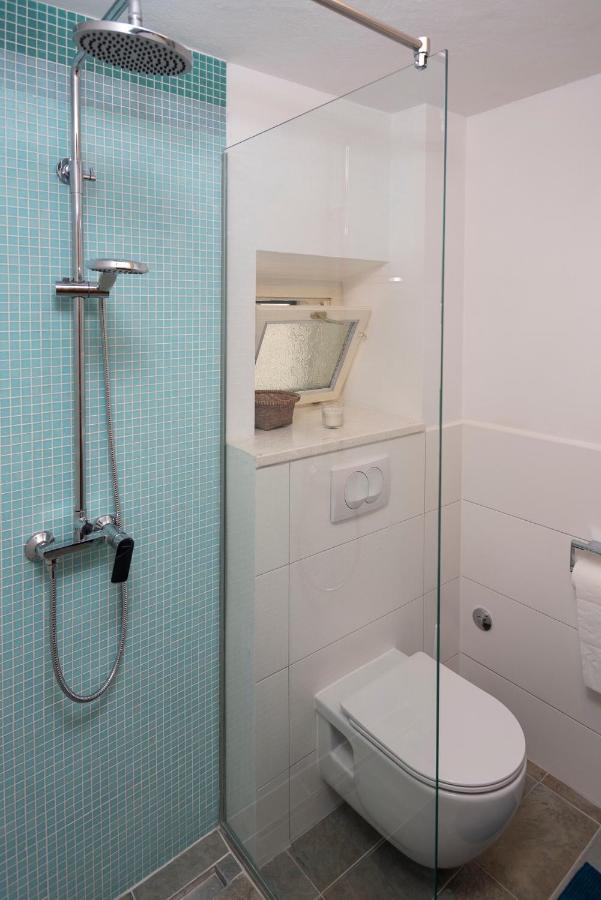 Guesthouse Nina Kaštel Novi Buitenkant foto