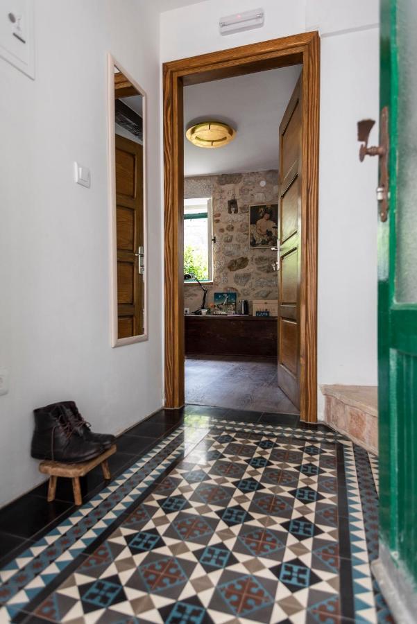 Guesthouse Nina Kaštel Novi Buitenkant foto